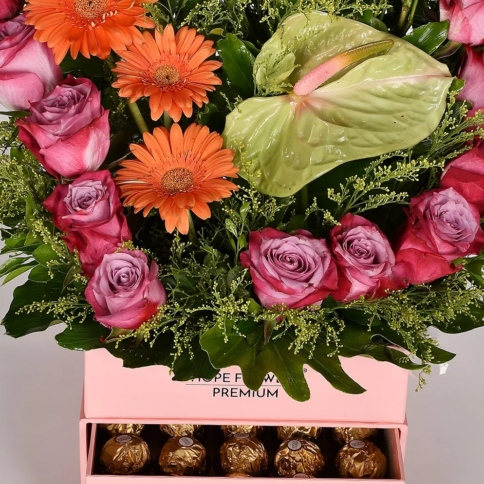 The Petal Box - Em 43 - Image 2